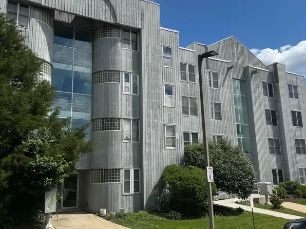 5215 Le Parc Dr APT 7, Wilmington, DE 19809