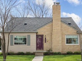 2252 Pembroke Rd, Birmingham, MI 48009