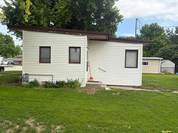 2nd image of 1119 I Ave