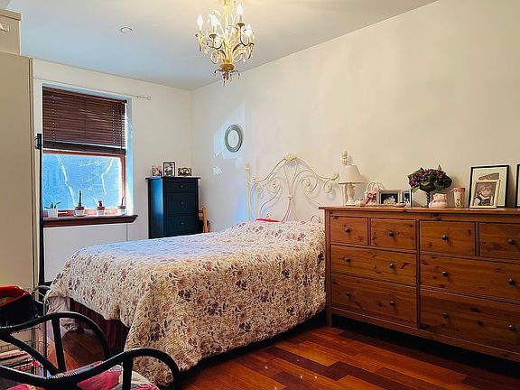5th image of 2381 Ocean Ave APT 2A