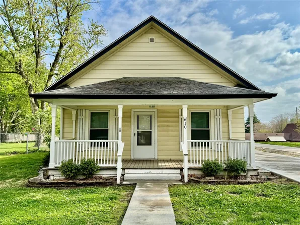 610 School St, Carlisle, IA 50047