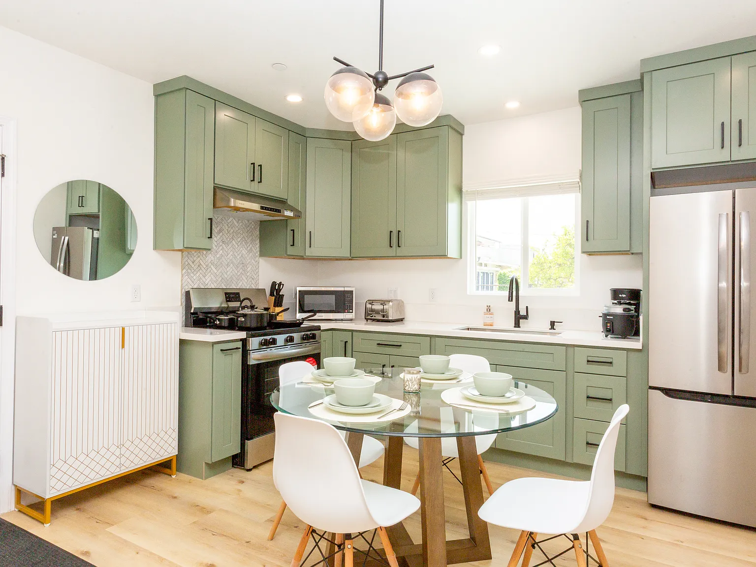 2619 W Norwood Pl — Photo 4