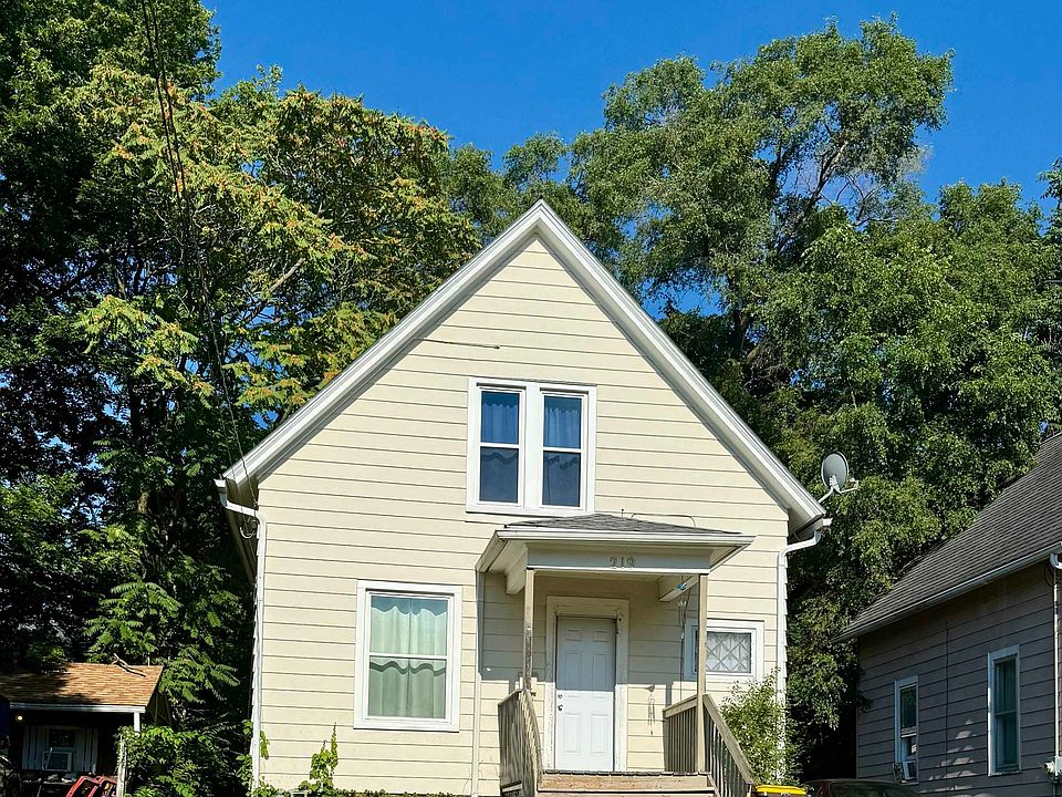 1st image of 219 Adams St