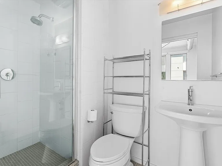 4151 Redwood Ave #305 — Photo 15