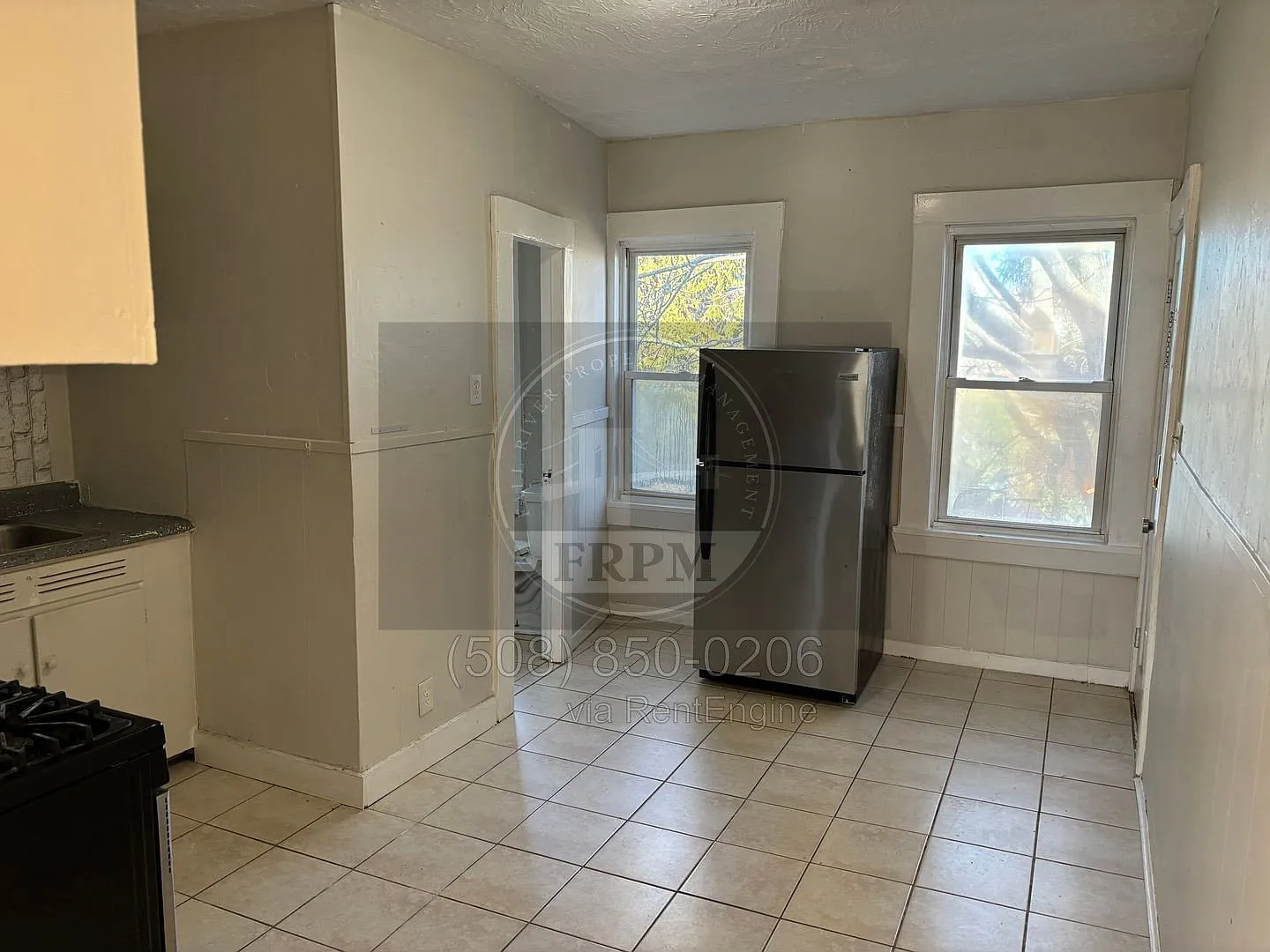 2 bed, 1.0 bath, $1,400 — Photo 4
