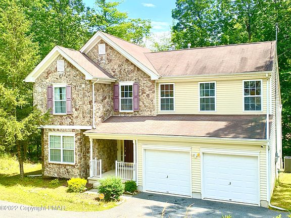 2nd image of 2121 Bedford Dr