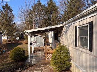 7 Oak Dr, Spring City, PA 19475