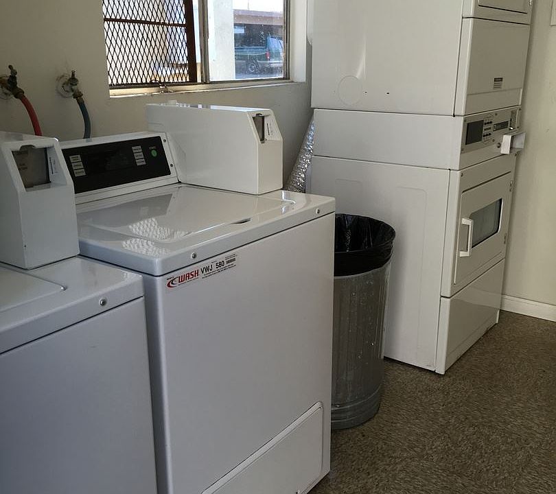 2nd image of 905 S Russell Ave APT 05