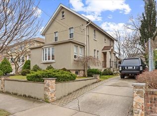 14912 19th Ave, Whitestone, NY 11357