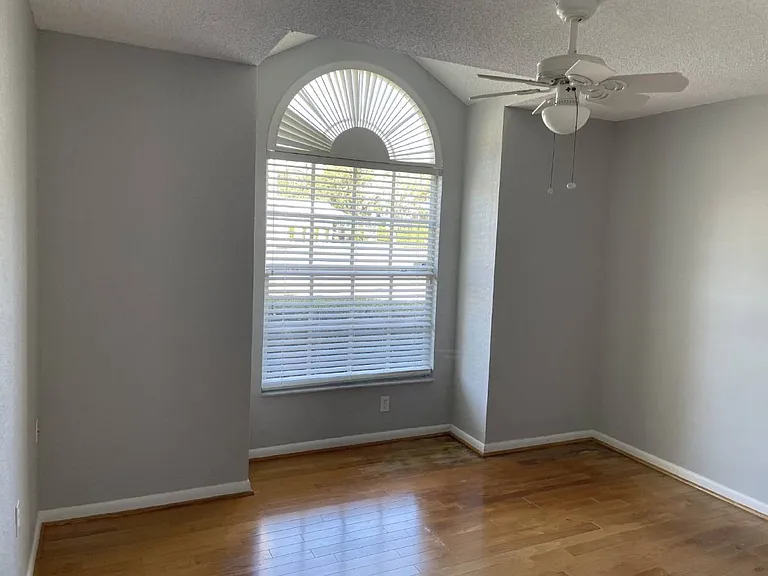 9178 Rhett Ln — Photo 4