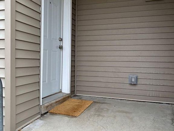 2nd image of 404 Jefferson St