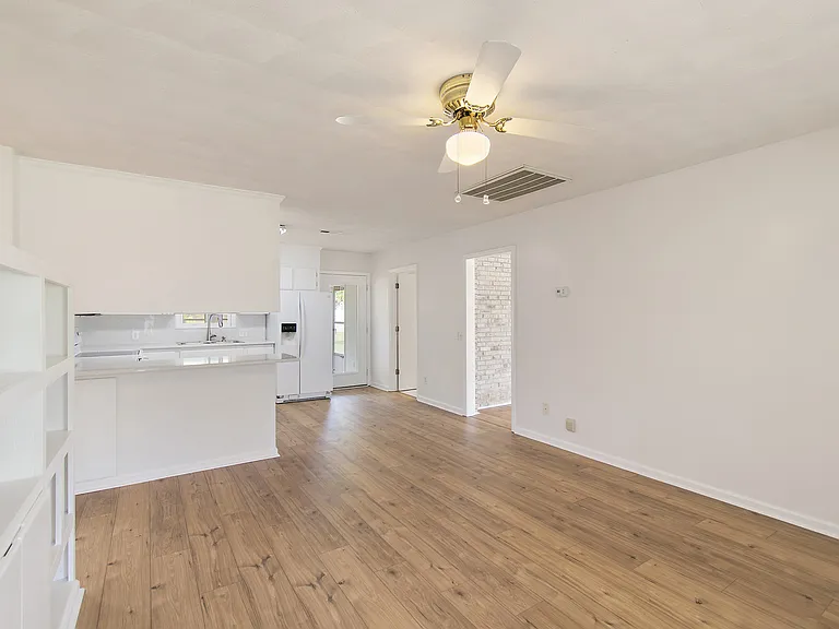 1255 Southport Supply Rd SE — Photo 6