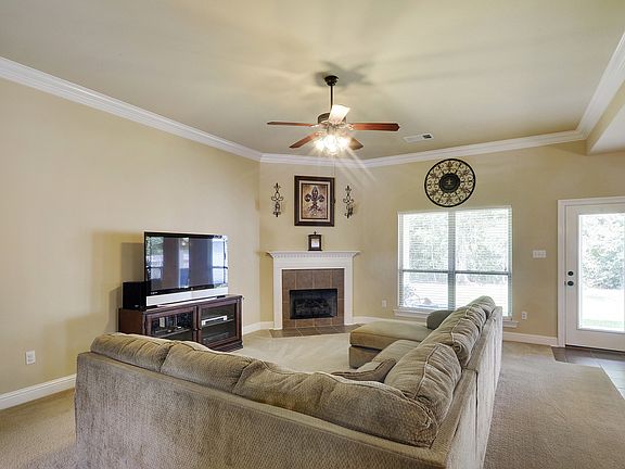 2nd image of 827 Woodsprings Ct