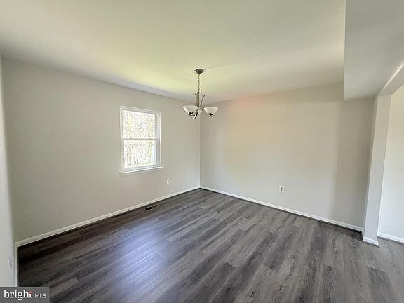 4th image of 6012 Phillipp Ct