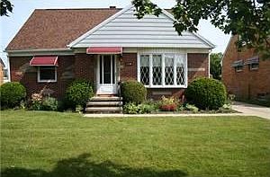 1st image of 114 Laurentian Dr