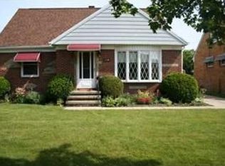 114 Laurentian Dr, Cheektowaga, NY 14225