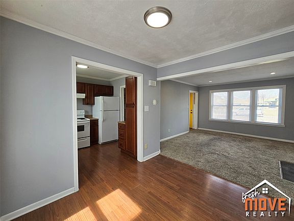 5th image of 1206 E Laurel St