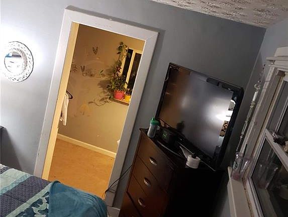 4th image of 500 Morse Ave