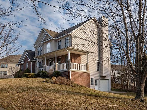 4th image of 2765 S Stratford Dr