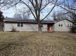 1517 Clark Ave, Parsons, KS 67357