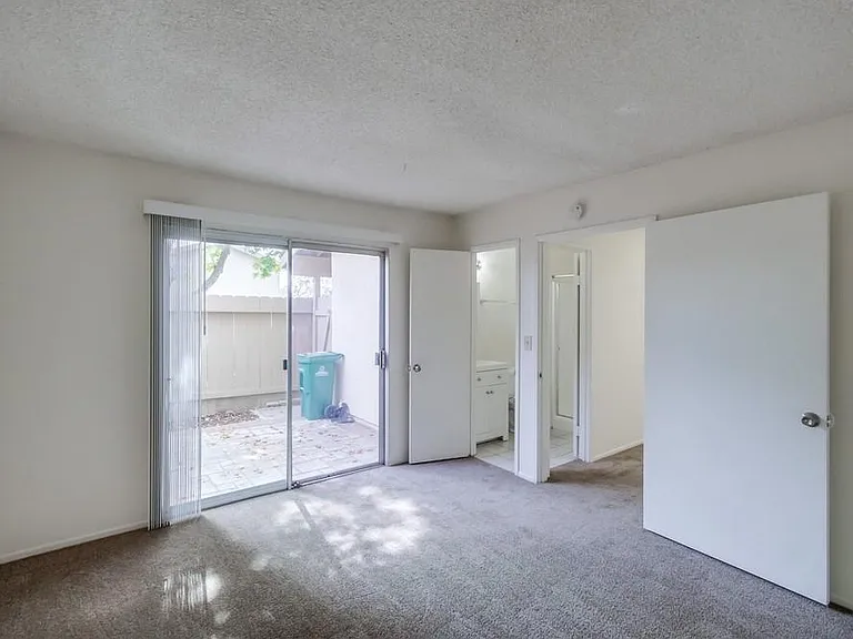 4002 Camino Calma — Photo 23