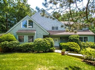 135 Bramblebrook Rd, Ardsley, NY 10502