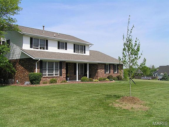 3rd image of 1141 Broadridge Dr