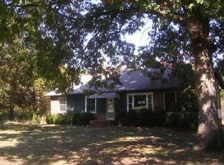 301 Robbins Rd, Durham, NC 27703