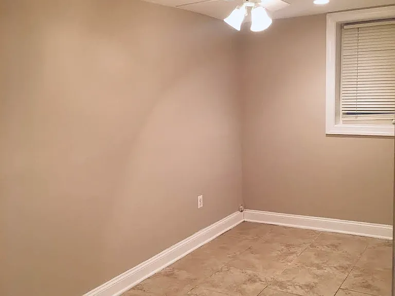 1362 Taylor St NW #B — Photo 9