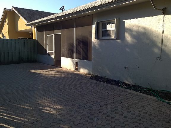 5th image of 8942 NW 148th St