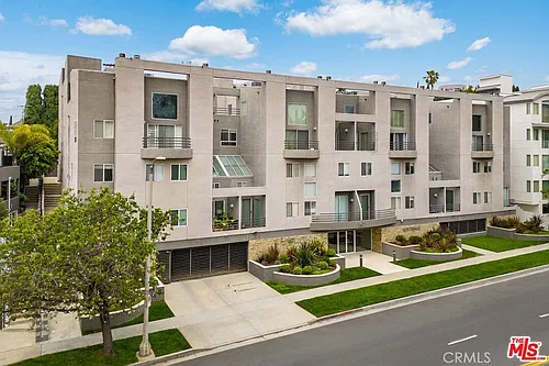 1617 S Beverly Glen Blvd #303 Photo 1