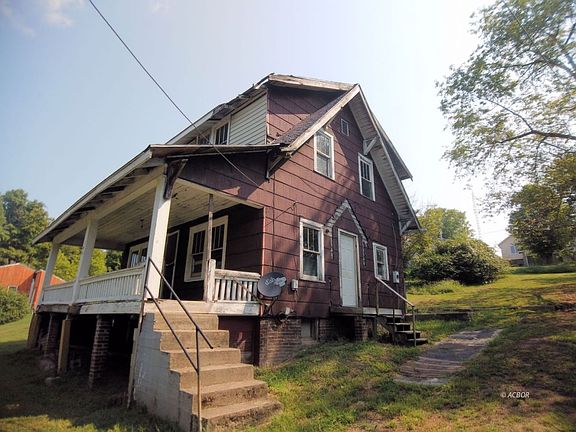 2nd image of 146 Staunton St