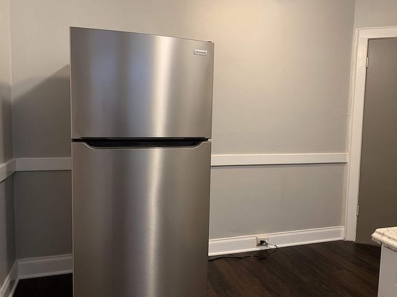 5th image of 3967 McDonald Ave #2