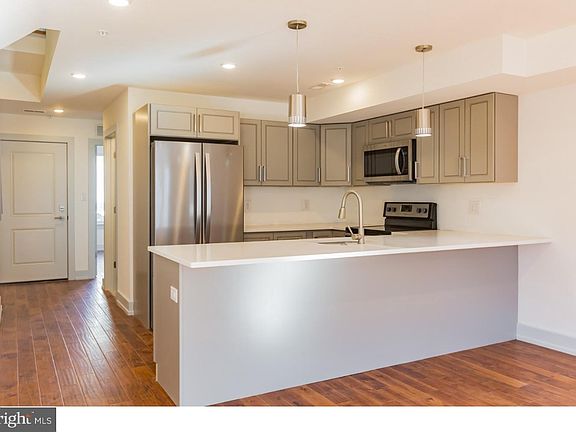 4th image of 1515 Brown St Unit 3