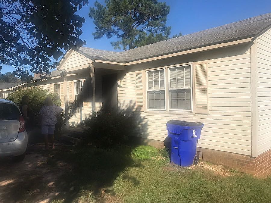 1st image of 609 Lakeview Dr