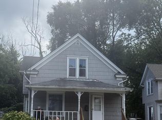 1201 67th St, Kenosha, WI 53143