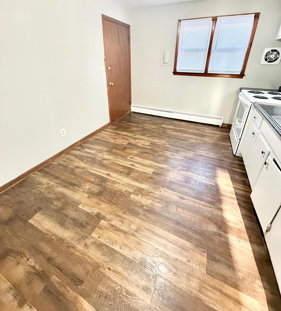 Building Photo - 75 Weybosset St #1R