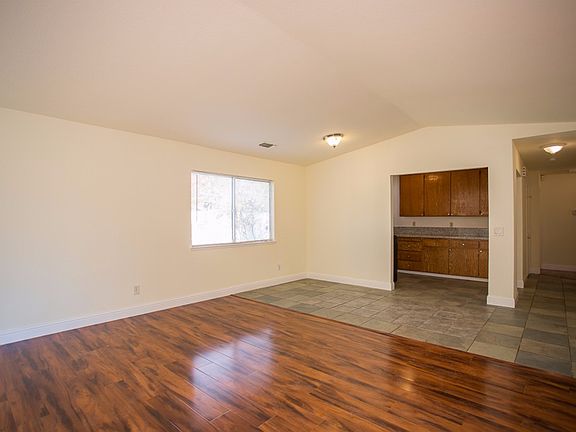 5th image of 5711 48th Ave