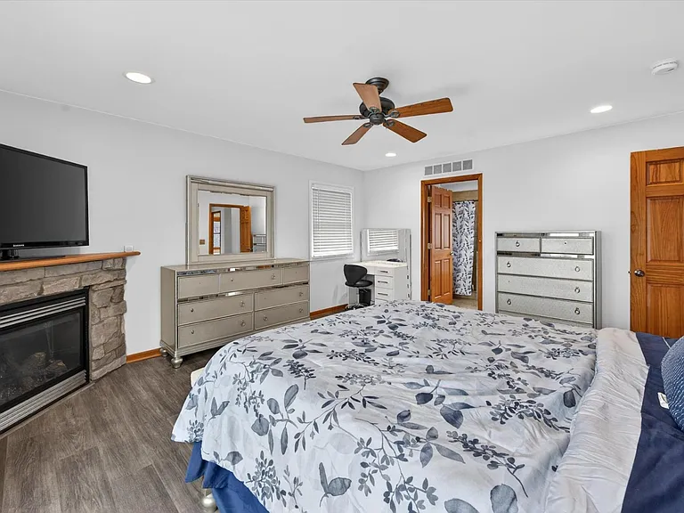 3341 Newton Rd — Photo 27