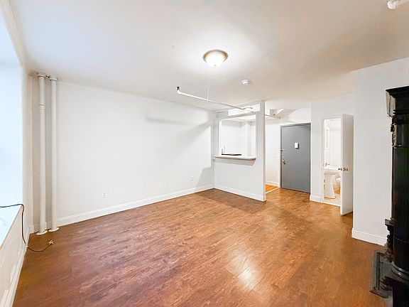 3rd image of 547 W 152nd St #1F