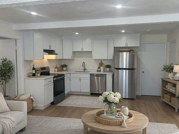 2nd image of 80 Walnut St Unit 403