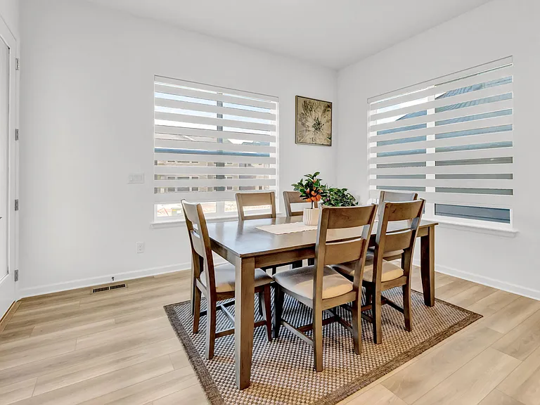 5907 Presidio Pkwy — Photo 10