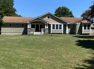 70 Woods Rd, Hillsborough, NJ 08844