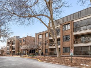 3412 Oak Ridge Rd APT 309, Minnetonka, MN 55305