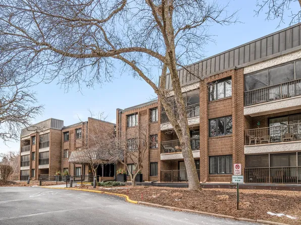 3412 Oak Ridge Rd APT 309, Minnetonka, MN 55305