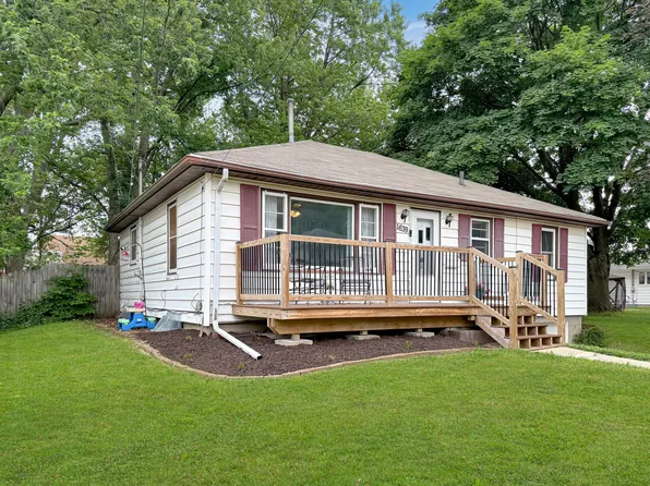 1639 S Highland Ave, Freeport, IL 61032