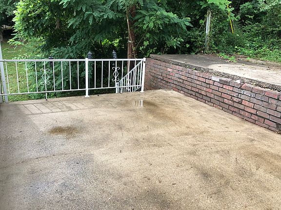 5th image of 2249 Cleveland Ave