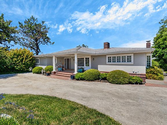 3rd image of 21880 Arnold Drive