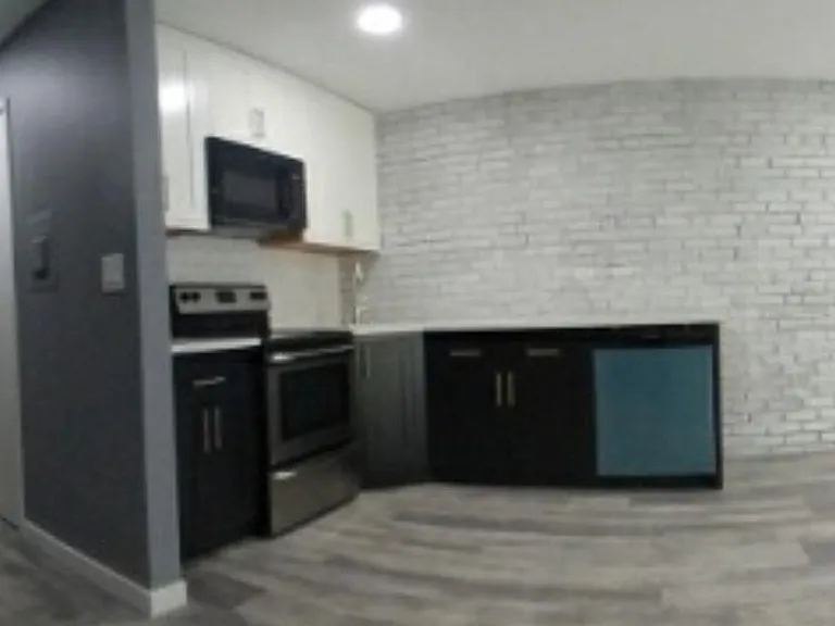 2828 N Burling St #308 — Photo 4