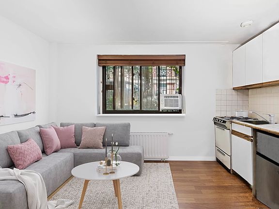 3rd image of 126 E 30th St APT 1-A